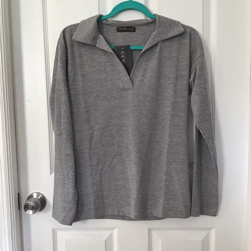 NWT!  Calvin Klein Women's Gray Long Sleeve Top